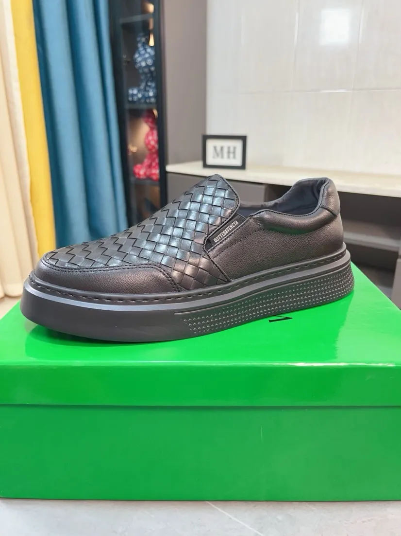 Men's men's shoes 💰500🌸🌸[bv~Bottega Veneta] 2024 classic spring and autumn trend models are on the market. The same style as the official website. Counter quality [strong][strong][strong] Selected first-layer cowhide woven, high-end atmosphere, silk cowhide lining, super cost-effective model. Original wear-resistant outsole. Fine workmanship. The upper layer of materials is used. The quality is visible. Hurry up and get started. Shoe sizes 38 to 44